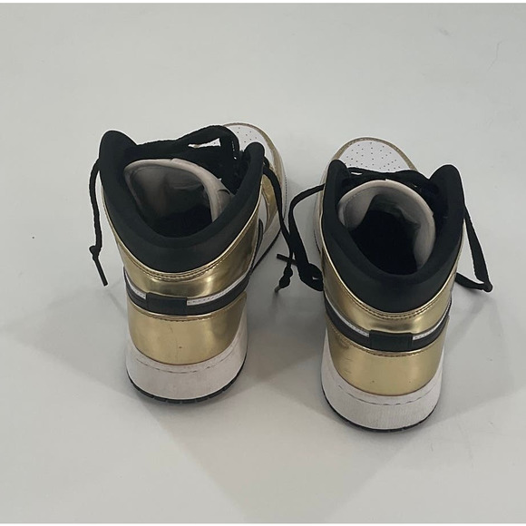 Air Jordon high top Gold black 5.5 Y - Picture 4 of 5